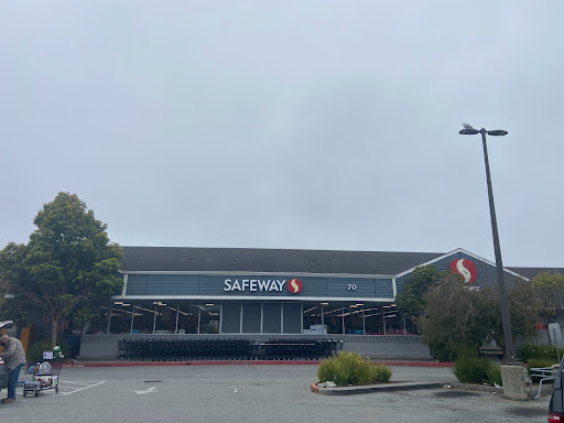 Grocery Store «Safeway», reviews and photos, 70 Cabrillo Hwy, Half Moon Bay, CA 94019, USA