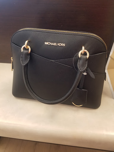 Fashion Accessories Store «Michael Kors», reviews and photos, 1000 Tanger Dr #600, Locust Grove, GA 30248, USA
