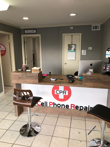 Electronics Repair Shop «In & Out Smart Repair», reviews and photos, 1222 Bienville Blvd, Ocean Springs, MS 39564, USA