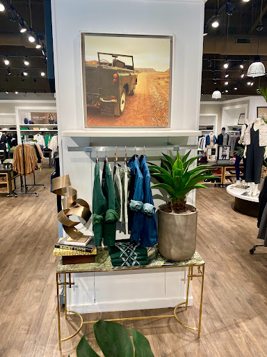 Clothing Store «Banana Republic», reviews and photos, 454 Evergreen Ct, Central Valley, NY 10917, USA