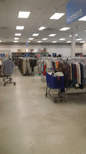 Thrift Store «Goodwill Aurora - E. Iliff», reviews and photos, 15509 E Iliff Ave, Aurora, CO 80013, USA