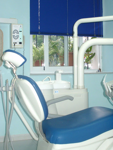 Clínica Dental Virgen de la Peña - Cristina Lóp - Pl. de la Paz, 8, 29650 Mijas, Málaga