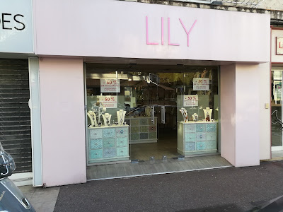 Lily à Antibes