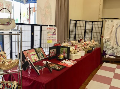 京山 四日市店