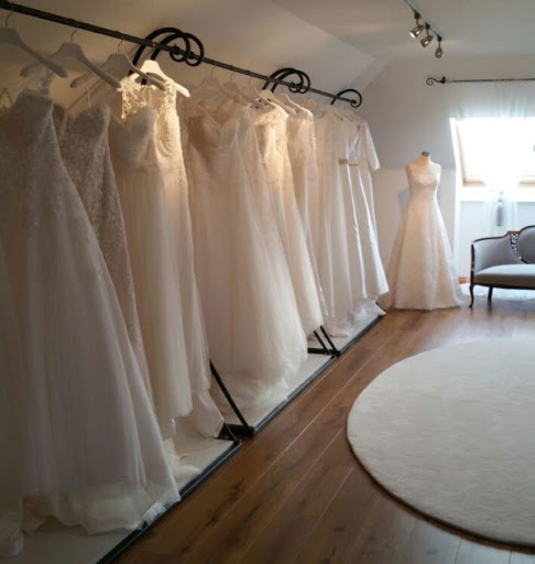 Ourania Bridal by Thomas Heverin