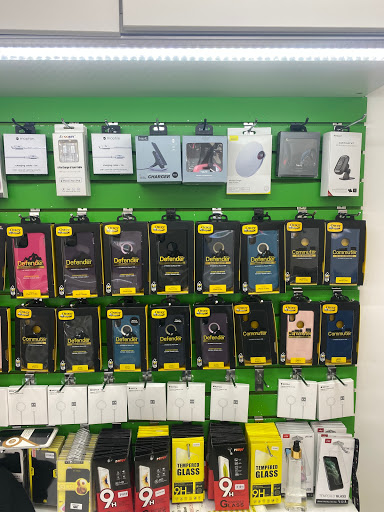 Electronics Repair Shop «Cell Fix Inc», reviews and photos, 8601 N Florida Ave, Tampa, FL 33604, USA