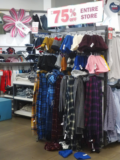 Clothing Store «Old Navy», reviews and photos, 49 W Hillsdale Blvd, San Mateo, CA 94403, USA