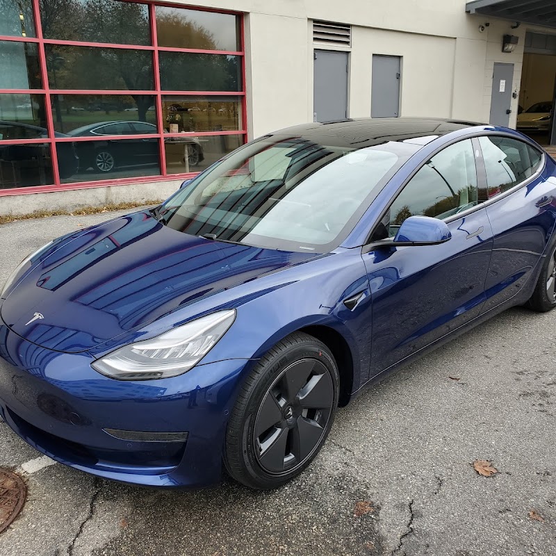 Tesla Delivery Centre