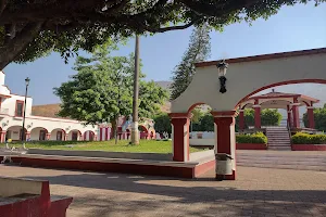 Plaza principal image