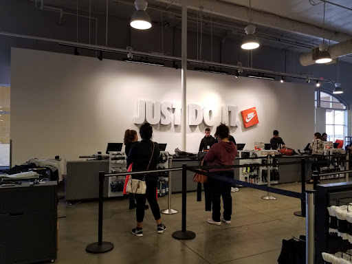 Clothing Store «Nike Factory Store», reviews and photos, 1553 Retherford St c080, Tulare, CA 93274, USA