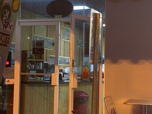 Organic Restaurant «Apple A Day Natural Food Market», reviews and photos, 1534 Alton Rd, Miami Beach, FL 33139, USA