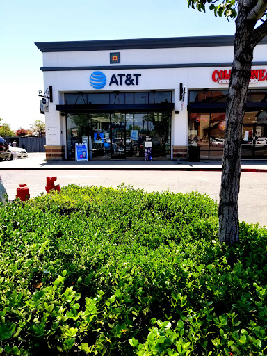 Cell Phone Store «AT&T Authorized Retailer», reviews and photos, 12569 Limonite Ave #300, Mira Loma, CA 91752, USA