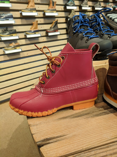 Clothing Store «L.L. Bean», reviews and photos, 280 School St, Mansfield, MA 02048, USA