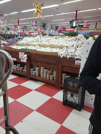 Mexican Grocery Store «La Unica SuperCenter», reviews and photos, 6119 White Horse Rd #3, Greenville, SC 29611, USA