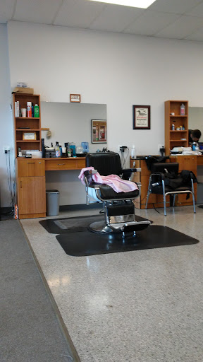 Barber Shop «Eastwood Barber Shop», reviews and photos, 132 Racine Dr #9, Wilmington, NC 28403, USA