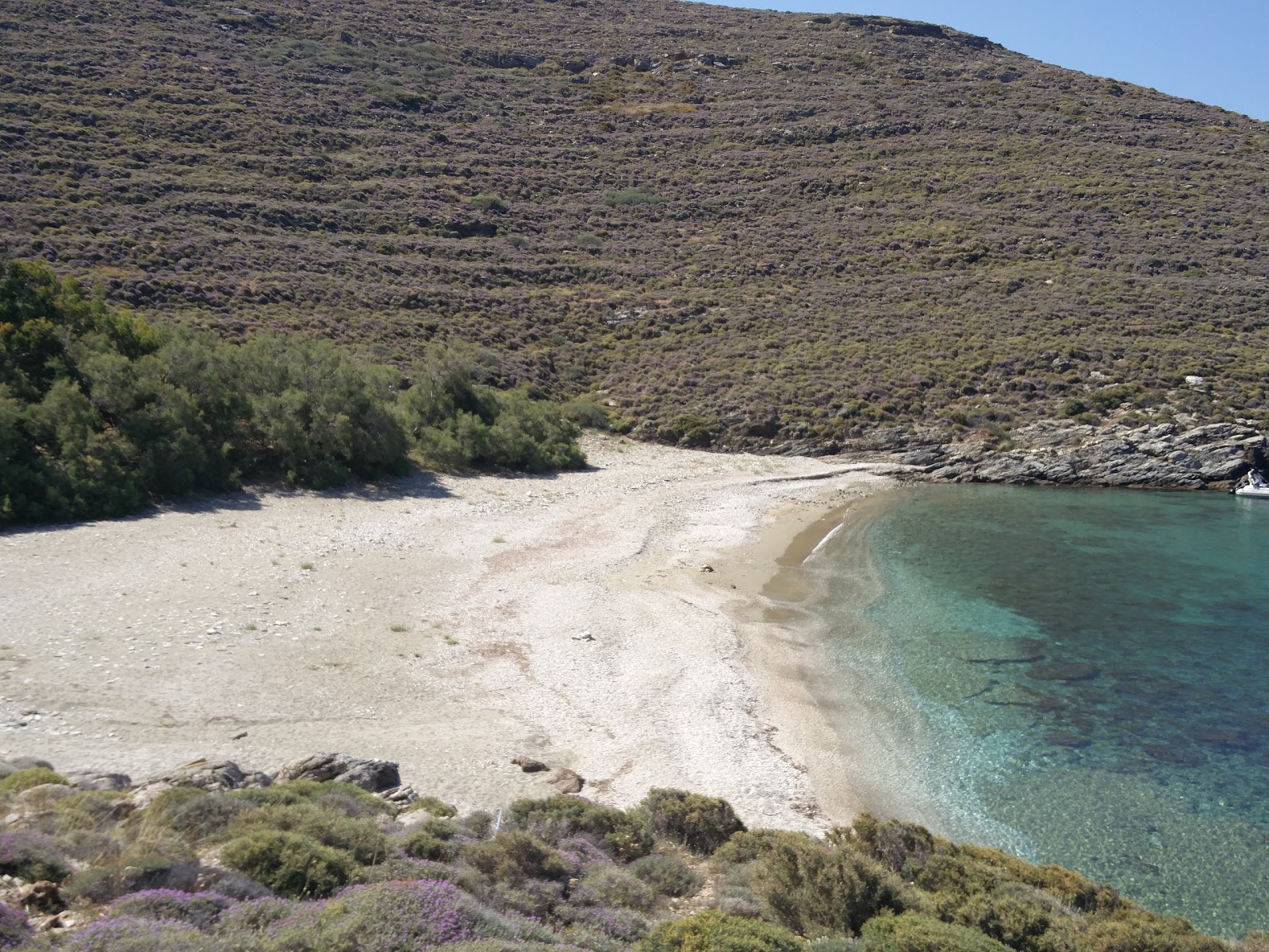 Paralia Vroskopos'in fotoğrafı çok temiz temizlik seviyesi ile