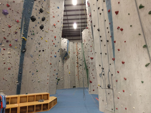 Rock Climbing Gym «Central Rock Gym», reviews and photos, 74 Acton St, Watertown, MA 02472, USA