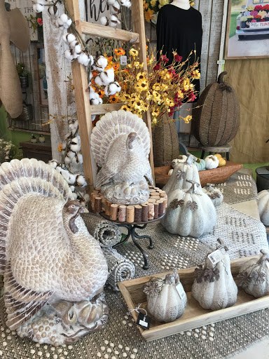 Florist «C J Lilly & Company», reviews and photos, 128 W Mulberry St, Collierville, TN 38017, USA