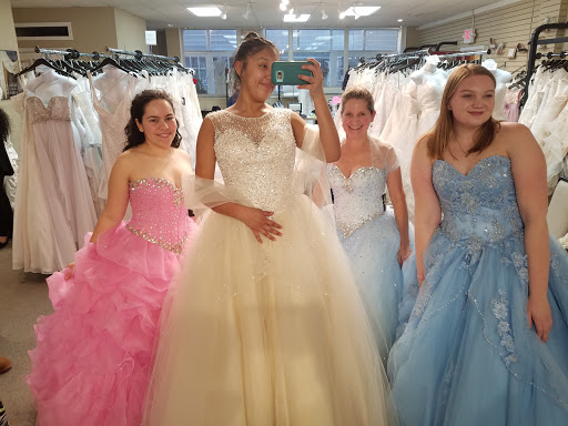 Bridal Shop «Sue Ames Bridal Outlet», reviews and photos, 202 N 10th St, Allentown, PA 18102, USA