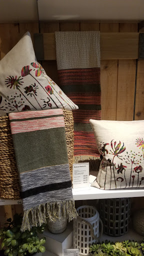 Furniture Store «Crate and Barrel», reviews and photos, 3965 Townsfair Way, Columbus, OH 43219, USA