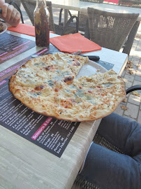 Pizza du Pizzeria Le Grillon à Millau - n°8