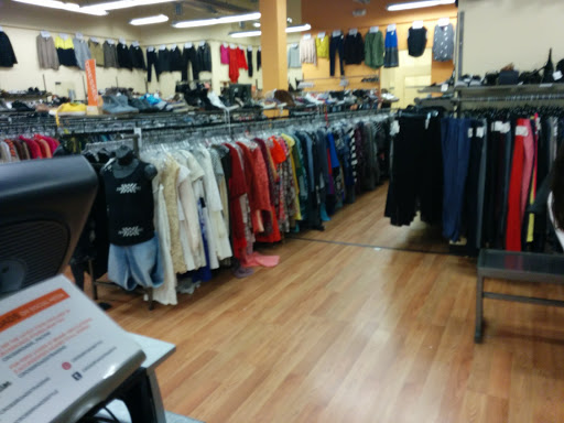 Used Clothing Store «Crossroads Trading Co.», reviews and photos, 128 NW 23rd Ave, Portland, OR 97210, USA