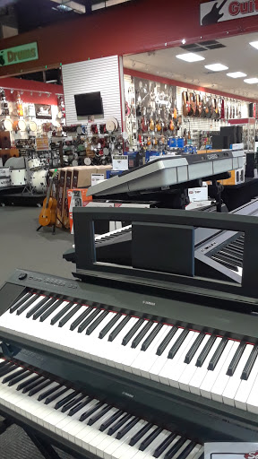 Piano shops in Miami