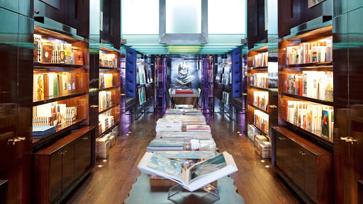 Book Store «TASCHEN Store Beverly Hills», reviews and photos, 354 N Beverly Dr, Beverly Hills, CA 90210, USA
