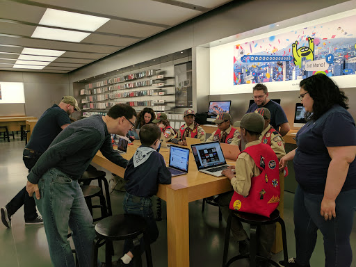 Computer Store «Apple Twelve Oaks», reviews and photos, 27500 Novi Rd, Novi, MI 48377, USA