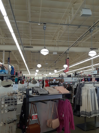 Clothing Store «Old Navy», reviews and photos, 2320 Daniels St, Manteca, CA 95337, USA