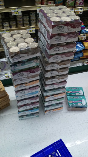 Shopping Mall «Montgomery Shopping Center», reviews and photos, 1325 US-206, Skillman, NJ 08558, USA