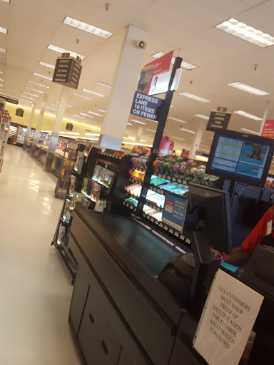 Grocery Store «Winn-Dixie», reviews and photos, 8924 N Military Trl, Palm Beach Gardens, FL 33410, USA