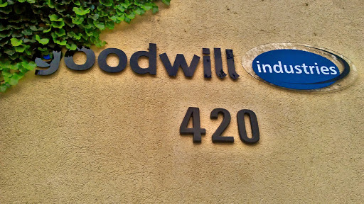 Thrift Store «Goodwill», reviews and photos