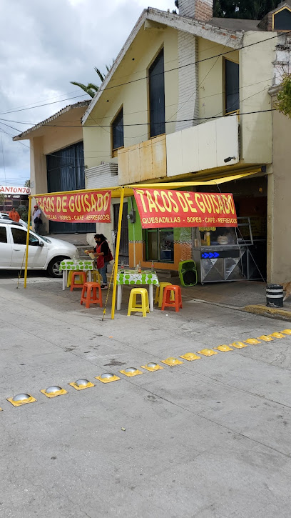 Tacos de Guisado - Carr. México-Veracruz 1, Francisco Sarabia, 90207 Calpulalpan, Tlax., Mexico