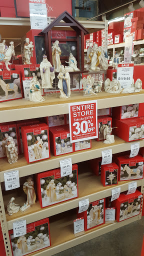 Outlet Store «Lenox Factory Outlet», reviews and photos, 402 E Main St, Mt Pleasant, PA 15666, USA