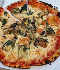 Plats et boissons du Pizzeria Pizza du Lys à Antibes - n°1