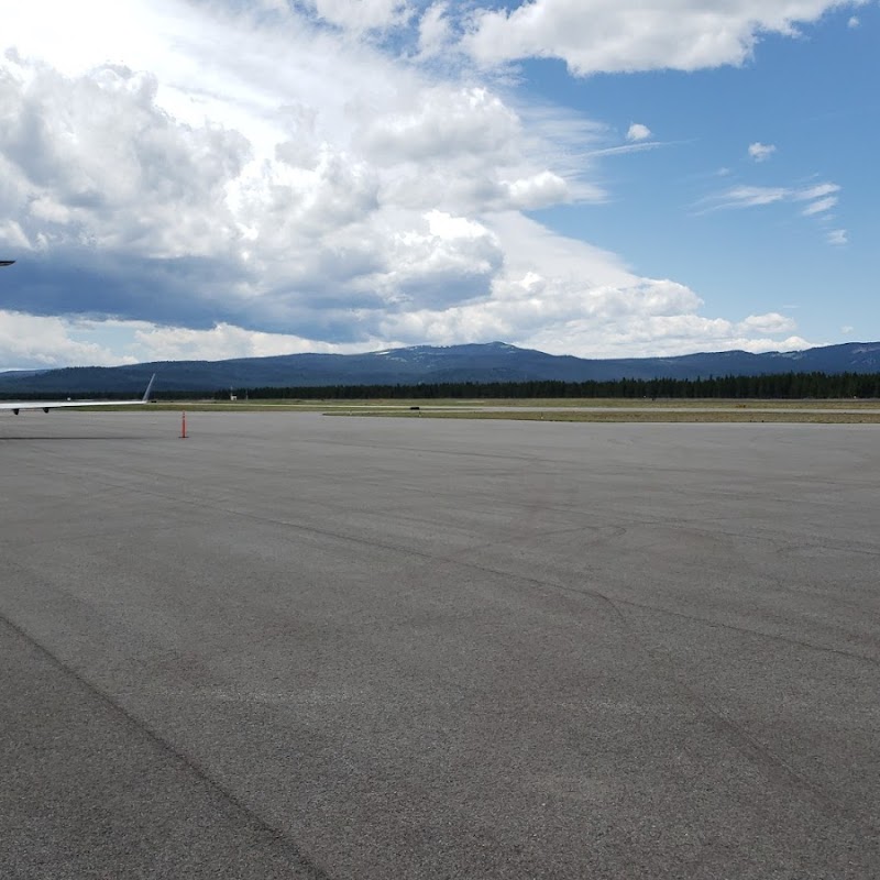 Yellowstone Airport-WYS