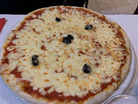 Plats et boissons du Pizzas à emporter Pizzeria du Vel d'Hiv, slavec spécialité Perse à Grenoble - n°1