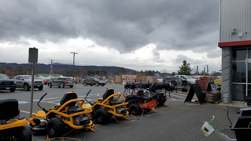 Home Improvement Store «Tractor Supply Co.», reviews and photos, 88 Center Rd, Morrisville, VT 05661, USA