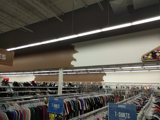 Shopping Mall «Parkway Square Shopping Center», reviews and photos, 16876 Southcenter Pkwy, Tukwila, WA 98188, USA