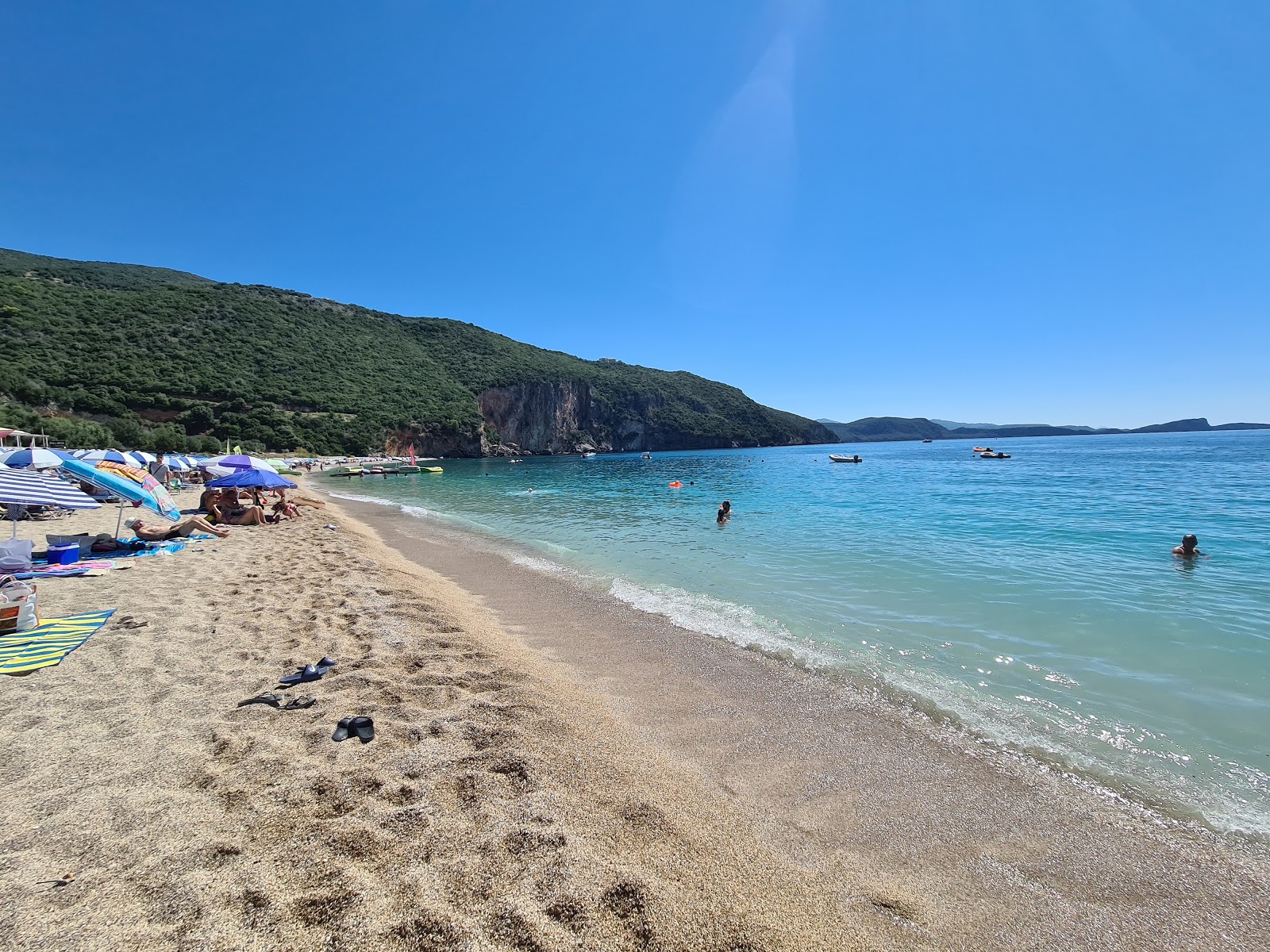 Photo of Lichnos beach amenities area