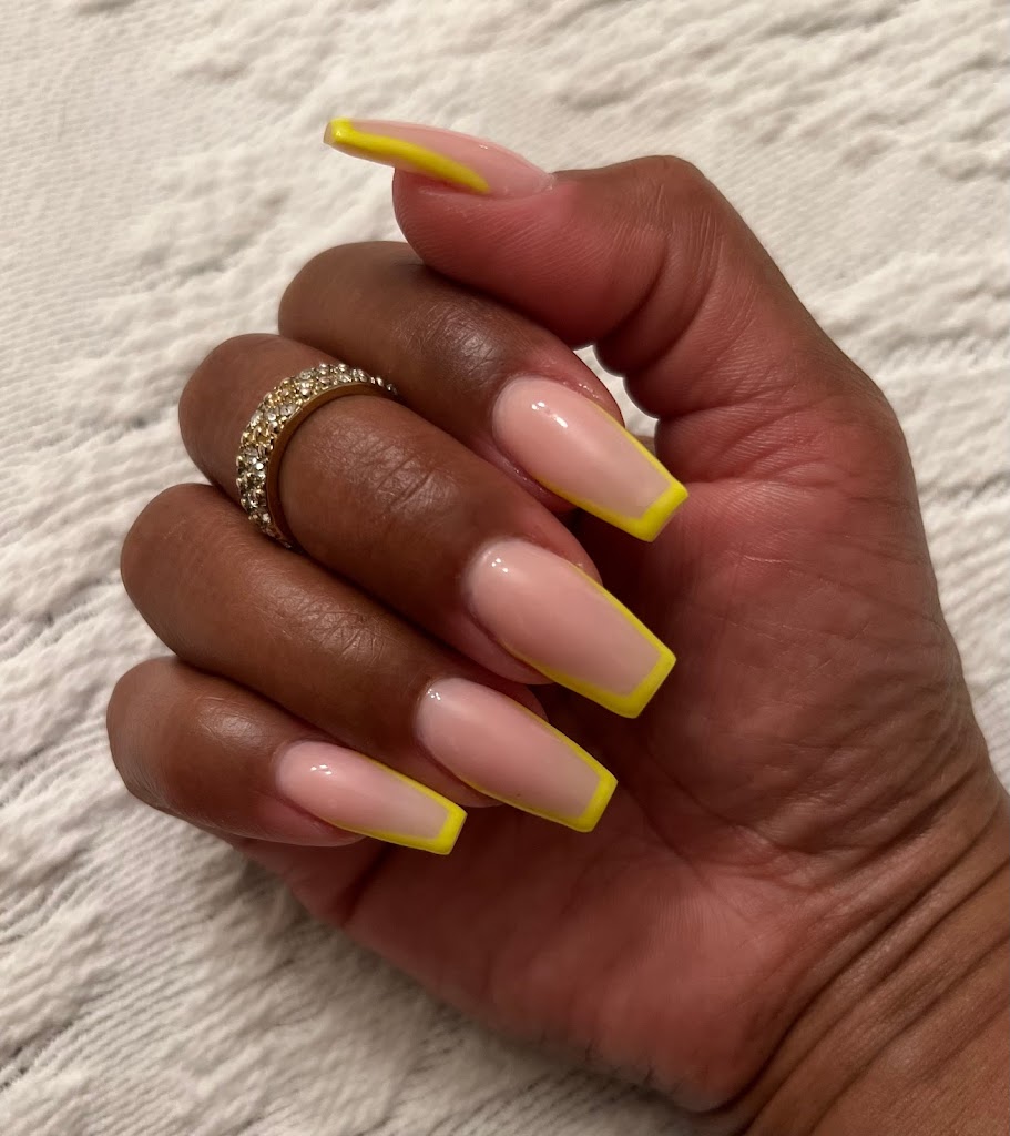 2 Bee Nailz Bloomfield, NJ 07003 Services and Reviews