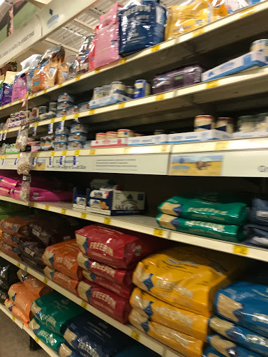 Pet Supply Store «PetSmart», reviews and photos, 3439 Princeton Rd, Hamilton, OH 45011, USA