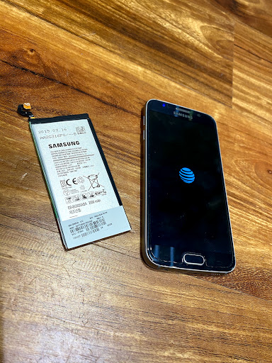 Electronics Repair Shop «Cellfone MD - cell phone repair», reviews and photos, 7637 N Milwaukee Ave, Niles, IL 60714, USA