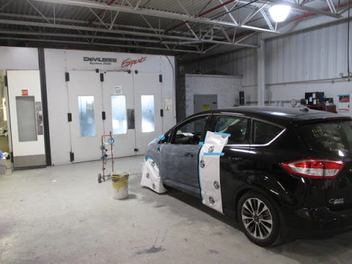 Auto Body Shop «Jack Demmer Collision Center», reviews and photos, 14641 Prospect St, Dearborn, MI 48126, USA