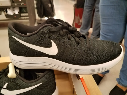 Clothing Store «Nike Clearance Store», reviews and photos, 4099 S Plaza Dr, Memphis, TN 38116, USA