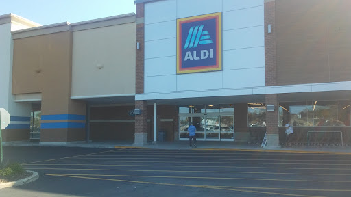 Supermarket «ALDI», reviews and photos, 620 Meacham Rd, Elk Grove Village, IL 60007, USA
