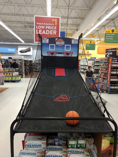 Department Store «Walmart Supercenter», reviews and photos, 300 Iowa Speedway Dr, Newton, IA 50208, USA