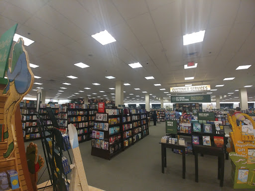 Book Store «Barnes & Noble», reviews and photos, 631 E Boughton Rd, Bolingbrook, IL 60440, USA