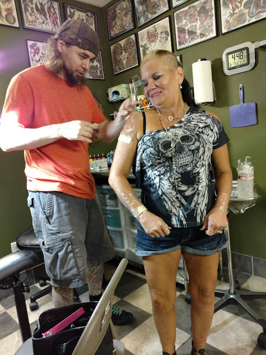 Tattoo Shop «Mutiny Tattoo and Piercing», reviews and photos, 5609 Chicago Ave, Minneapolis, MN 55417, USA